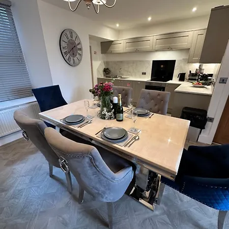 Luxury Pet-friendly 2 Bed Retreat In With Copper Roll-top Bath & Sun Terrace דירה באונס-און-ווינדרמיר