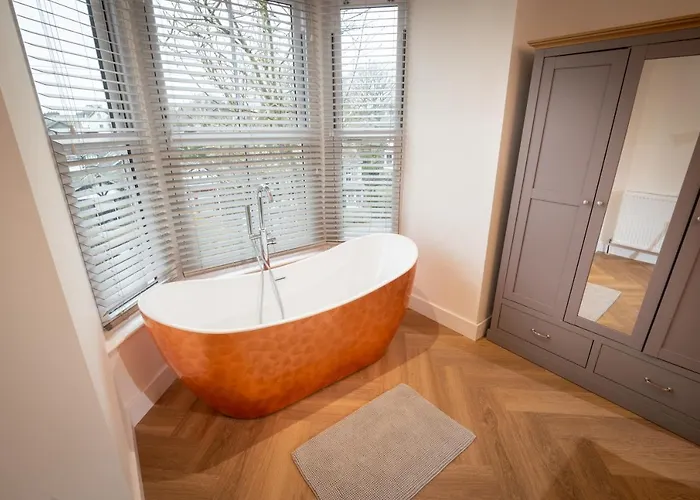 Luxury Pet-friendly 2 Bed Retreat In With Copper Roll-top Bath & Sun Terrace Apartamento *